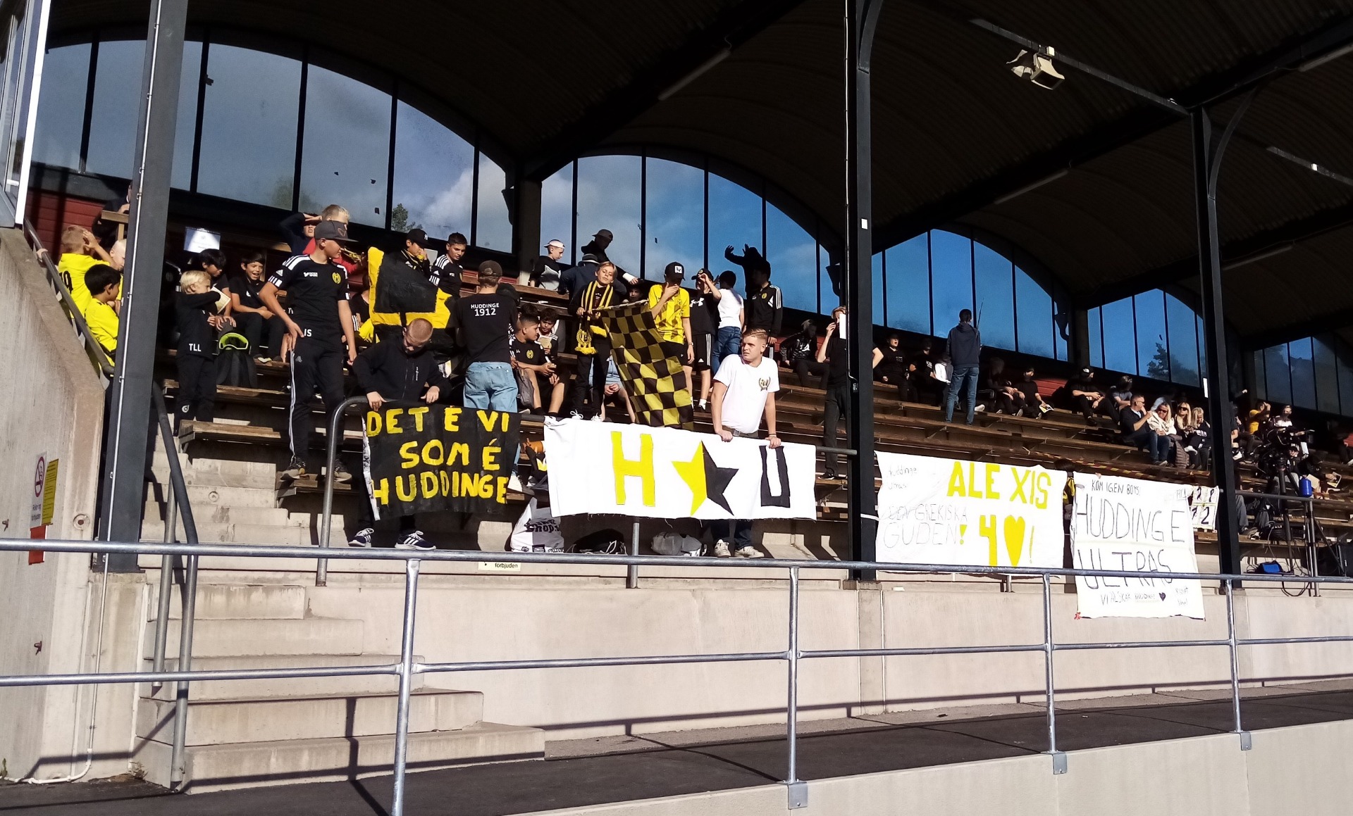 Inte ofta vi har både ultras och kamerabevakning på plats på Brinken men när vi mötte Degerfors i cupen så hände det.